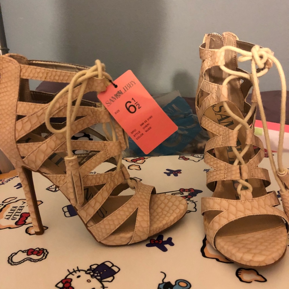 NWT sam & Libby heels 6.5 beige
